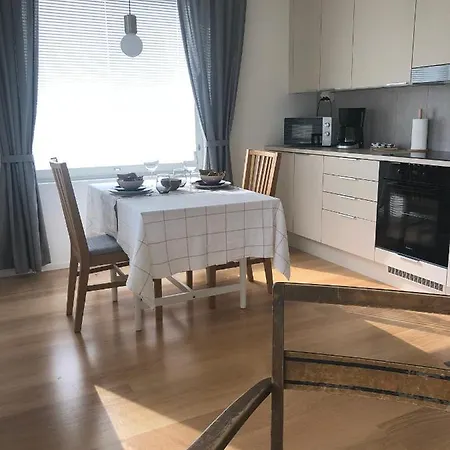 The Harbor Stop, Your Cozy 1-bedroom In *