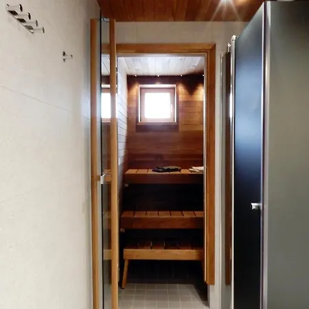 The Harbor Stop, Your Cozy 1-bedroom In *
